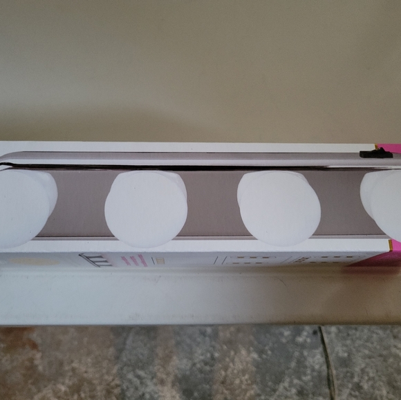 Macbeth Collection - Picture 4 of 4